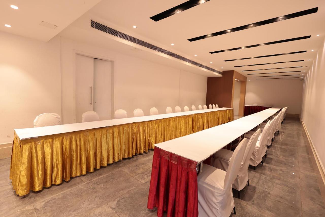 סאלם Hotel Cenneys Gateway מראה חיצוני תמונה