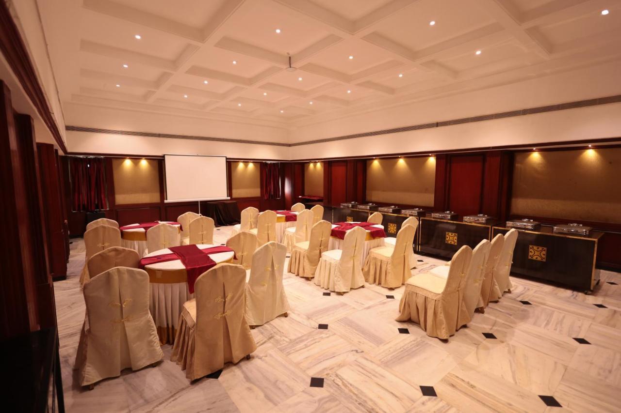 סאלם Hotel Cenneys Gateway מראה חיצוני תמונה
