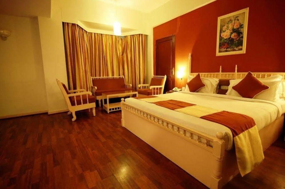 סאלם Hotel Cenneys Gateway מראה חיצוני תמונה